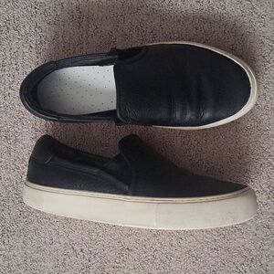 UGG Jass Slip On Sneaks